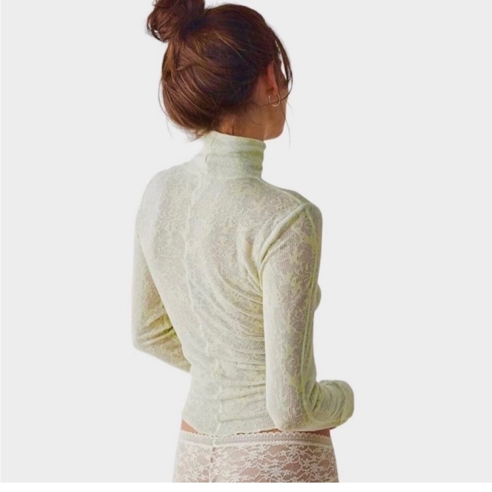Free People light green intimately you & I floral turtleneck small - Picture 3 of 6